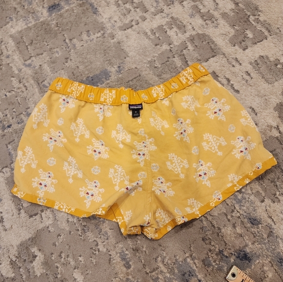 Patagonia Barely Baggies Ylloe Aztec 2" Pull On Nylon Women's Size Medium - Picture 11 of 16